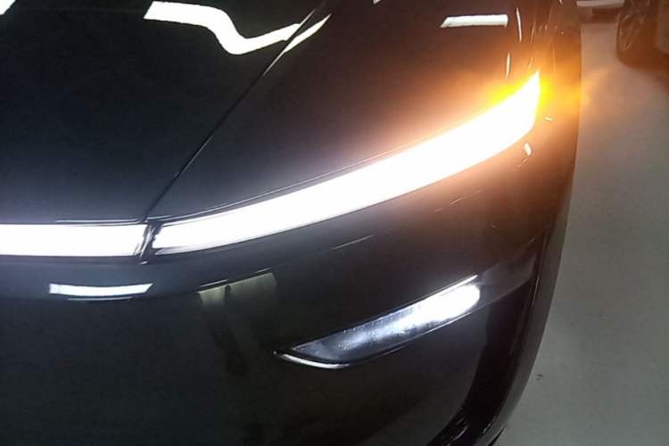 Used Tesla Model Y 2025 Long-Range All-Wheel Drive First Edition Left Front Headlight