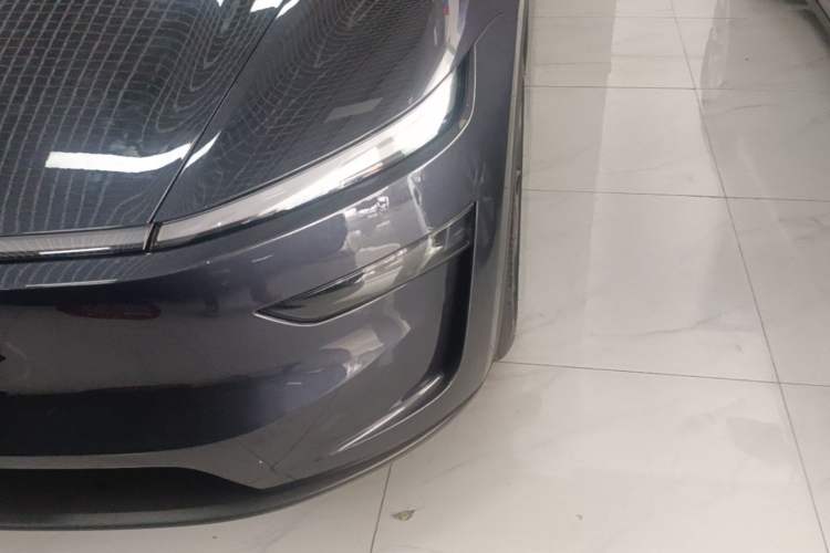 Used Tesla Model Y 2025 Long-Range All-Wheel-Drive Version Left Front Headlight