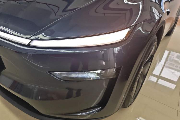 Used Tesla Model Y 2025 Long-Range All-Wheel-Drive Version Left Front Headlight