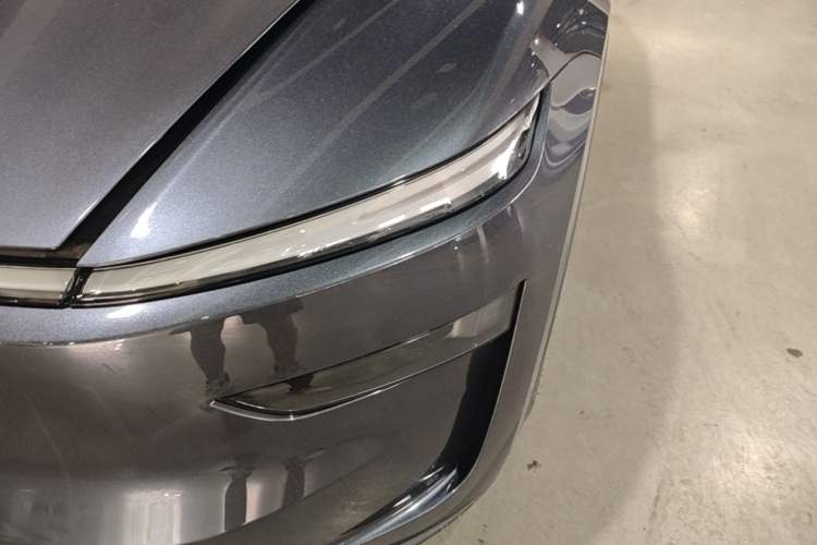Used Tesla Model Y 2025 Long-Range All-Wheel Drive First Edition Left Front Headlight