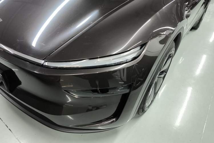 Used Tesla Model Y 2025 Long-Range All-Wheel Drive First Edition Left Front Headlight