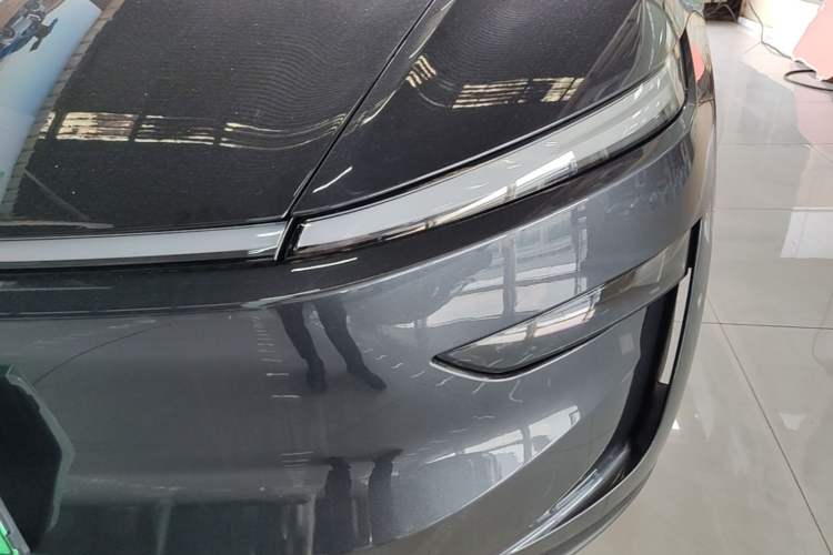 Used Tesla Model Y 2025 Rear-Wheel Drive First Edition Left Front Headlight