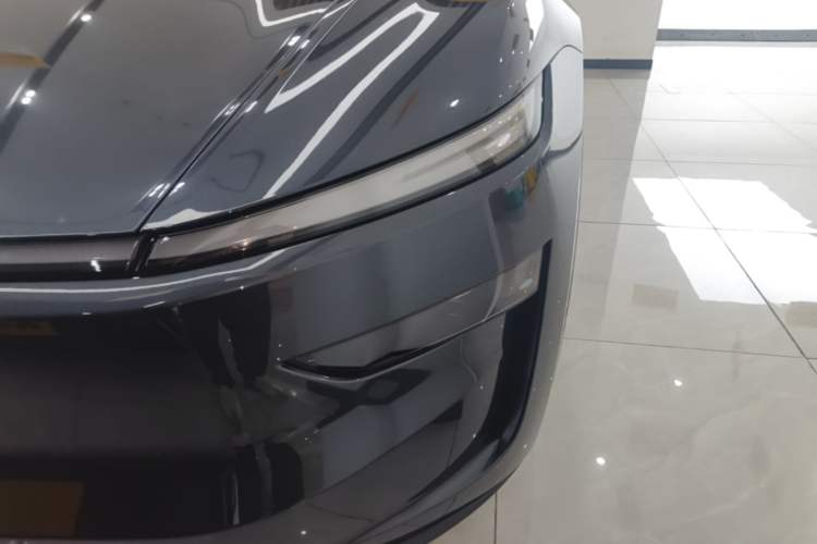 Used Tesla Model Y 2025 Long-Range All-Wheel-Drive Version Left Front Headlight