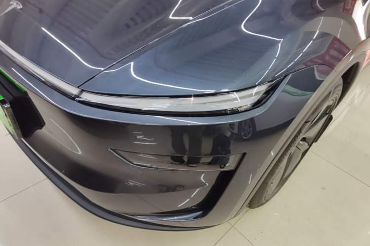 Used Tesla Model Y 2025 Long-Range All-Wheel Drive First Edition Left Front Headlight