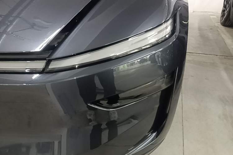 Used Tesla Model Y 2025 Long-Range All-Wheel Drive First Edition Left Front Headlight