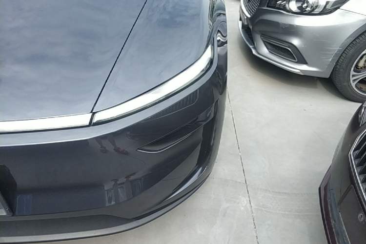 Used Tesla Model Y 2025 Long-Range All-Wheel-Drive Version Left Front Headlight