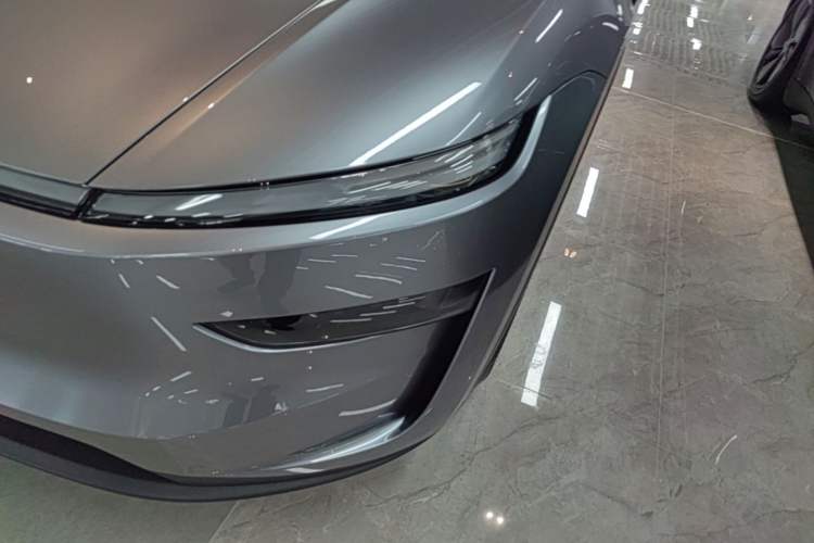Used Tesla Model Y 2025 Updated Version Long-Range All-Wheel Drive Left Front Headlight