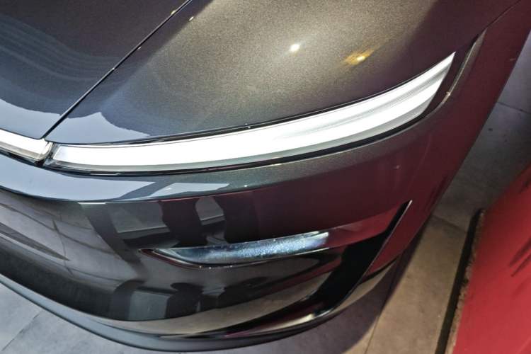 Used Tesla Model Y 2025 Long-Range All-Wheel Drive First Edition Left Front Headlight
