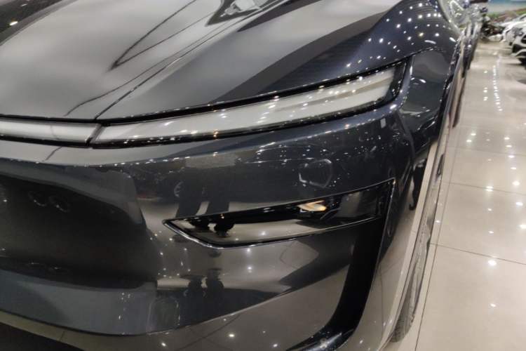 Used Tesla Model Y 2025 Rear-Wheel-Drive Version Left Front Headlight
