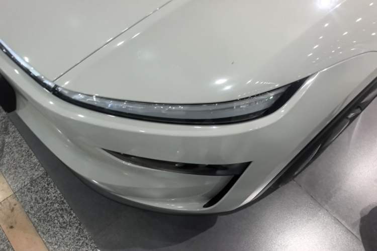 Used Tesla Model Y 2025 Rear-Wheel-Drive Version Left Front Headlight