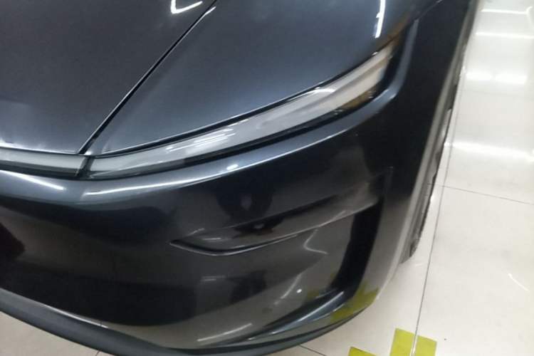 Used Tesla Model Y 2025 Long-Range All-Wheel-Drive Version Left Front Headlight