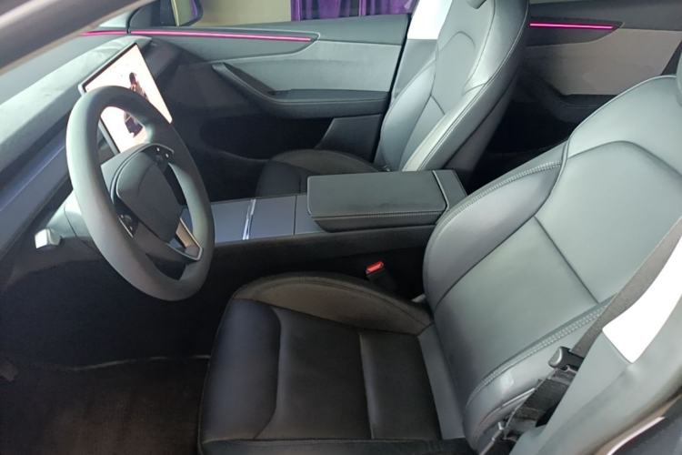Used Tesla Model Y 2025 Rear-Wheel-Drive Version Left Front Seat