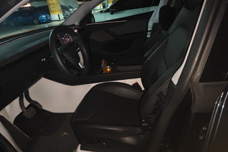 Used Tesla Model Y 2025 Rear-Wheel Drive First Edition Left Front Seat