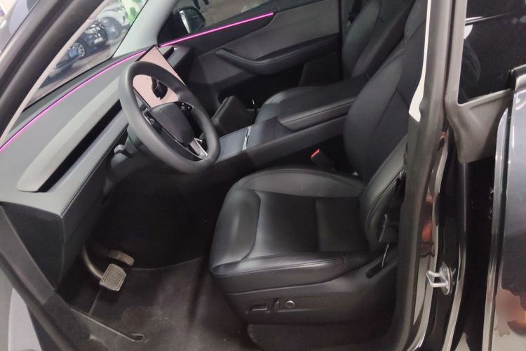 Used Tesla Model Y 2025 Rear-Wheel-Drive Version Left Front Seat