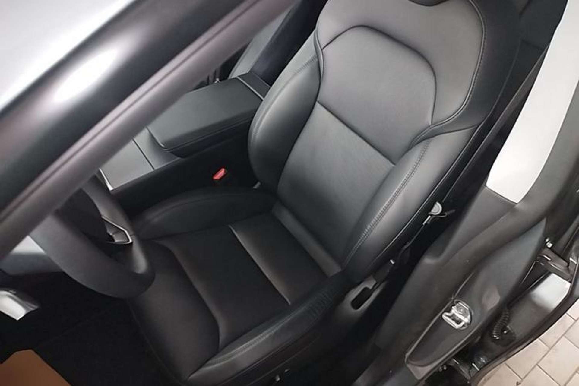 Used Tesla Model Y 2025 Rear-Wheel-Drive Version Left Front Seat