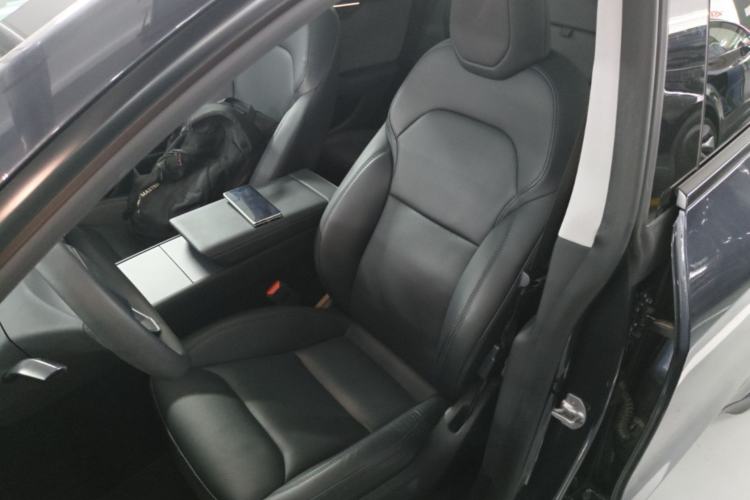 Used Tesla Model Y 2025 Rear-Wheel-Drive Version Left Front Seat