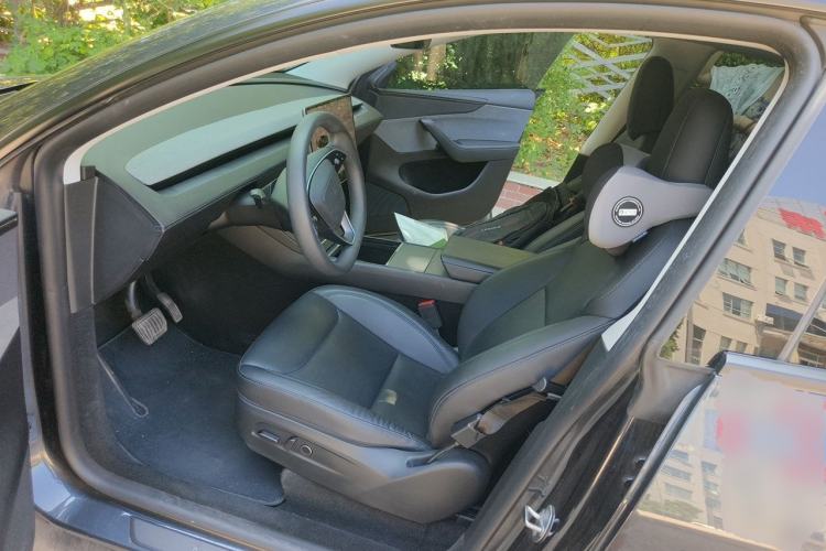 Used Tesla Model Y 2025 Rear-Wheel-Drive Version Left Front Seat