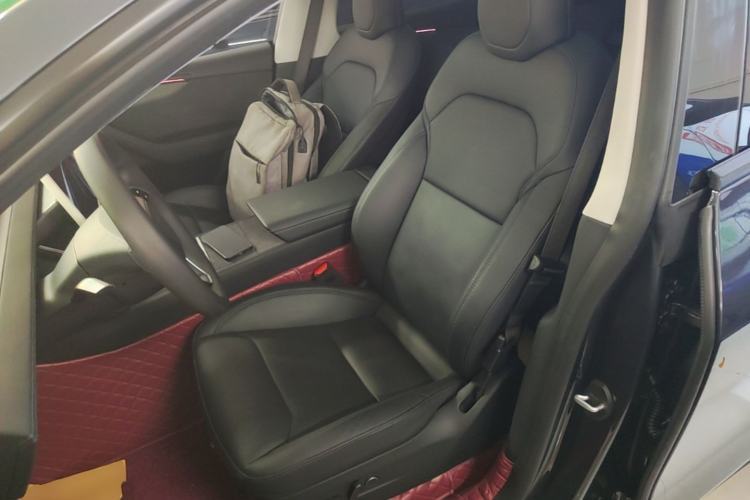 Used Tesla Model Y 2025 Long-Range All-Wheel Drive First Edition Left Front Seat