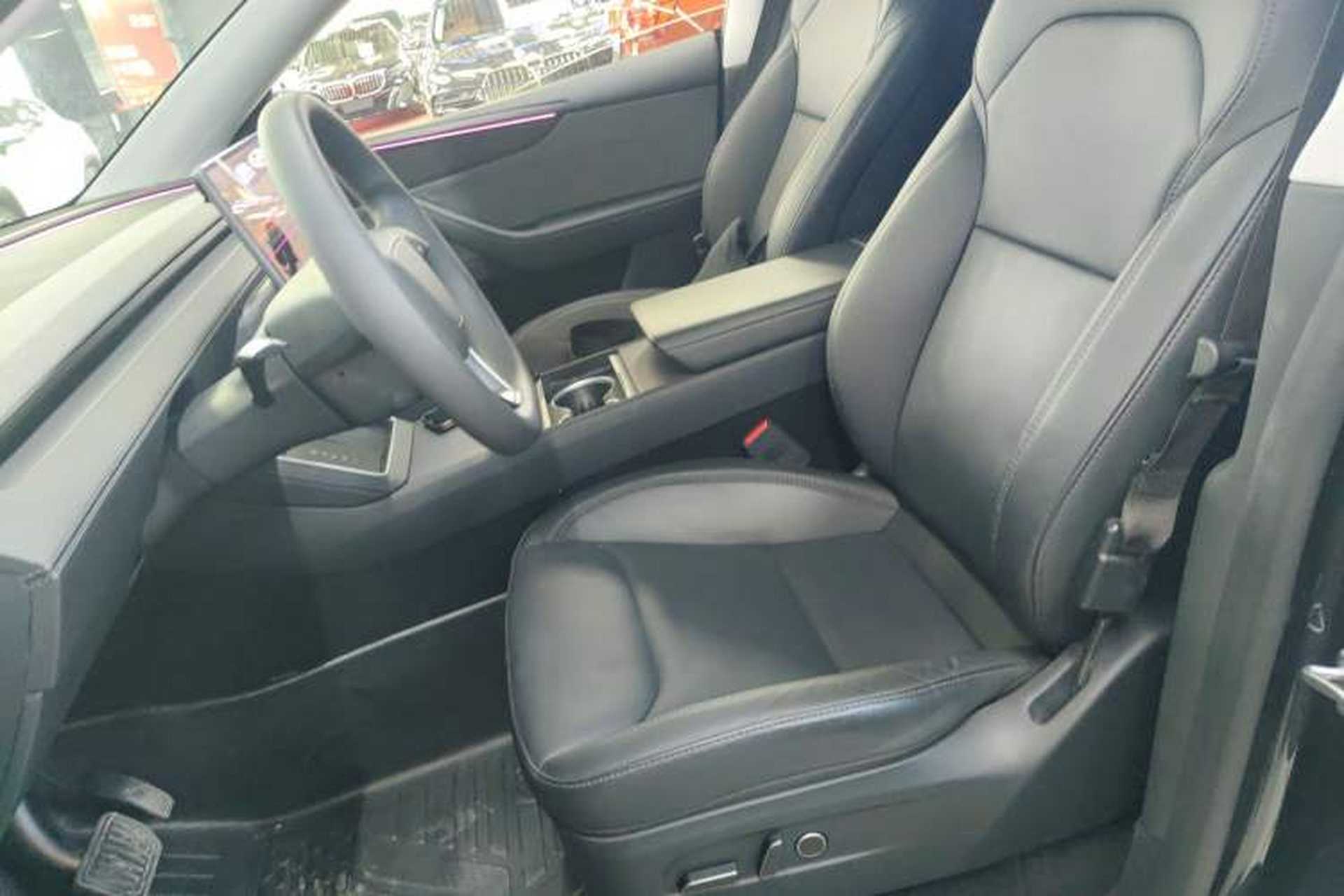 Used Tesla Model Y 2025 Rear-Wheel-Drive Version Left Front Seat