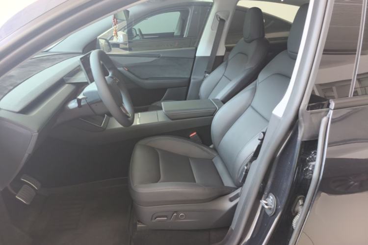 Used Tesla Model Y 2025 Updated Version Long-Range All-Wheel Drive Left Front Seat