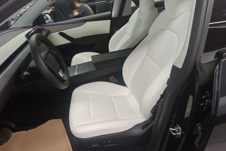 Used Tesla Model Y 2025 Rear-Wheel-Drive Version Left Front Seat