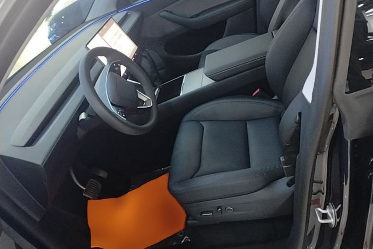 Used Tesla Model Y 2025 Rear-Wheel-Drive Version Left Front Seat