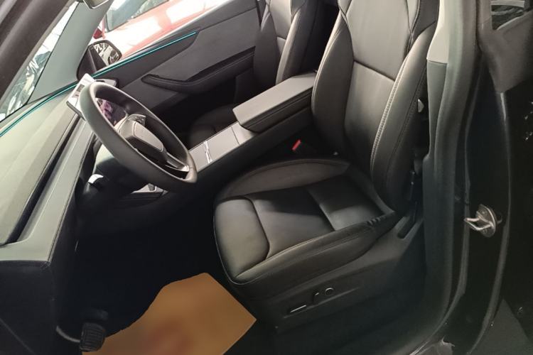 Used Tesla Model Y 2025 Rear-Wheel-Drive Version Left Front Seat