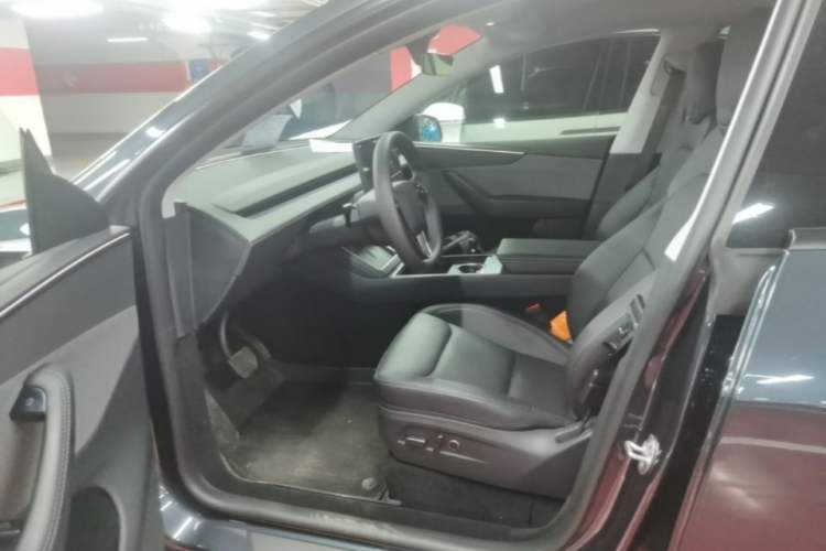 Used Tesla Model Y 2025 Rear-Wheel-Drive Version Left Front Seat