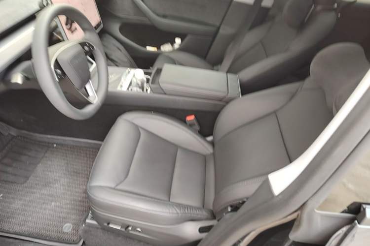 Used Tesla Model Y 2025 Long-Range All-Wheel Drive First Edition Left Front Seat