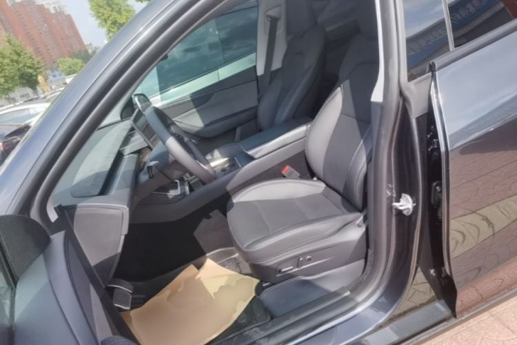 Used Tesla Model Y 2025 Rear-Wheel Drive First Edition Left Front Seat