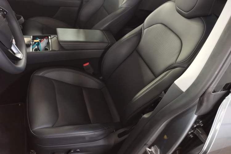 Used Tesla Model Y 2025 Rear-Wheel Drive First Edition Left Front Seat