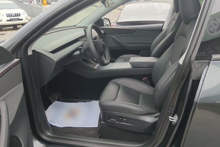 Used Tesla Model Y 2025 Rear-Wheel-Drive Version Left Front Seat