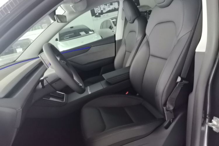 Used Tesla Model Y 2025 Rear-Wheel-Drive Version Left Front Seat