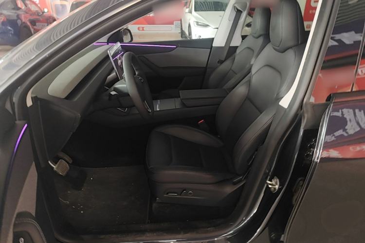 Used Tesla Model Y 2025 Rear-Wheel Drive First Edition Left Front Seat