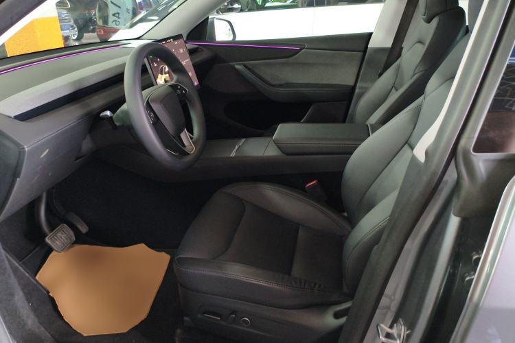 Used Tesla Model Y 2025 Rear-Wheel-Drive Version
