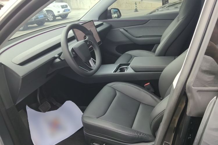 Used Tesla Model Y 2025 Rear-Wheel-Drive Version Left Front Seat