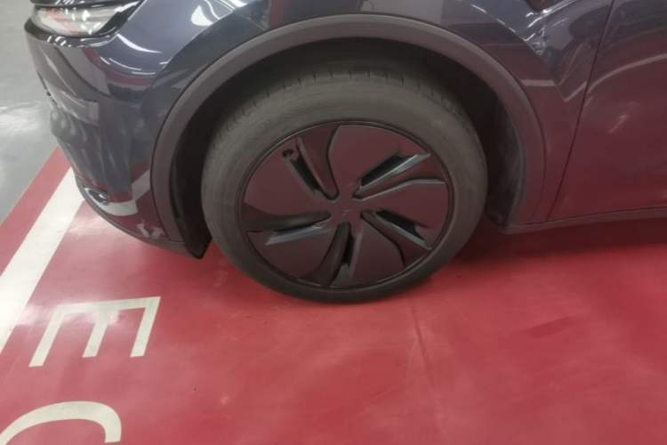 Used Tesla Model Y 2025 Rear-Wheel-Drive Version Left Front Wheel Hub