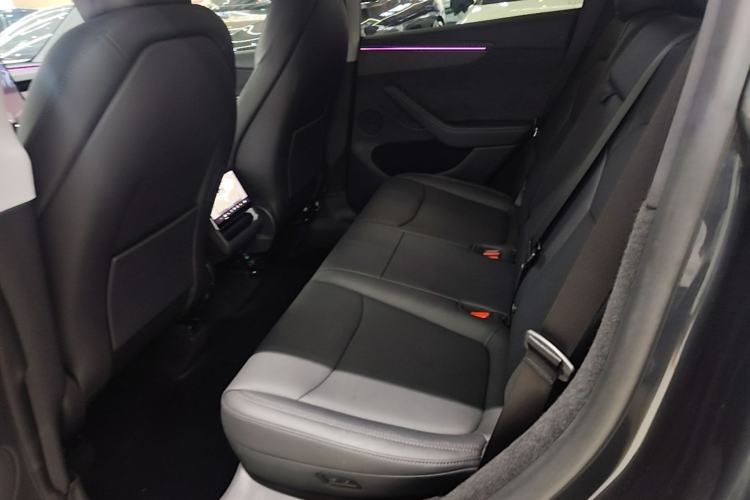 Used Tesla Model Y 2025 Long-Range All-Wheel-Drive Version Left Rear Seat