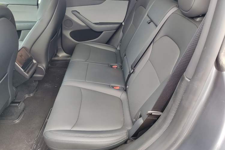 Used Tesla Model Y 2025 Rear-Wheel-Drive Version Left Rear Seat
