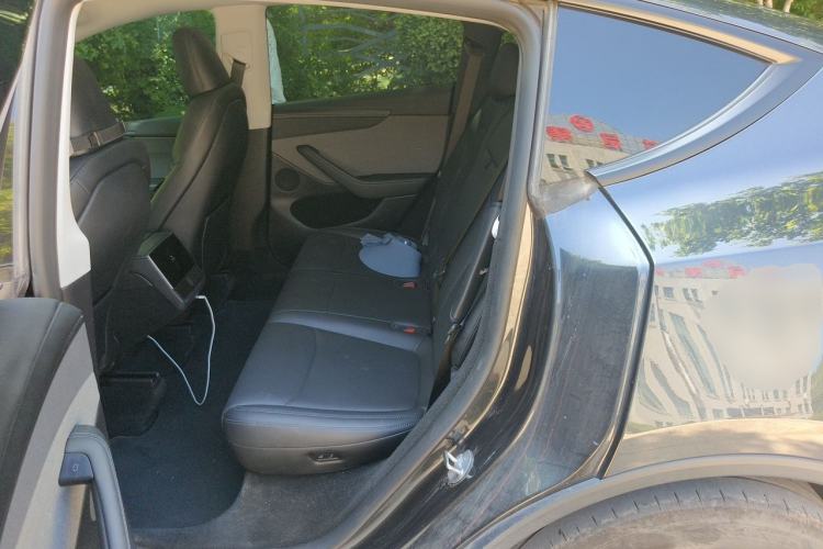 Used Tesla Model Y 2025 Rear-Wheel-Drive Version Left Rear Seat
