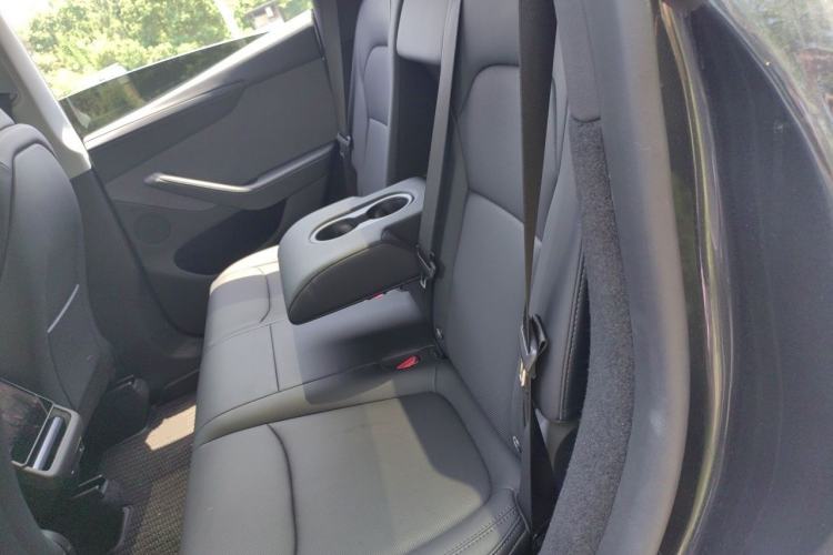 Used Tesla Model Y 2025 Rear-Wheel-Drive Version Left Rear Seat
