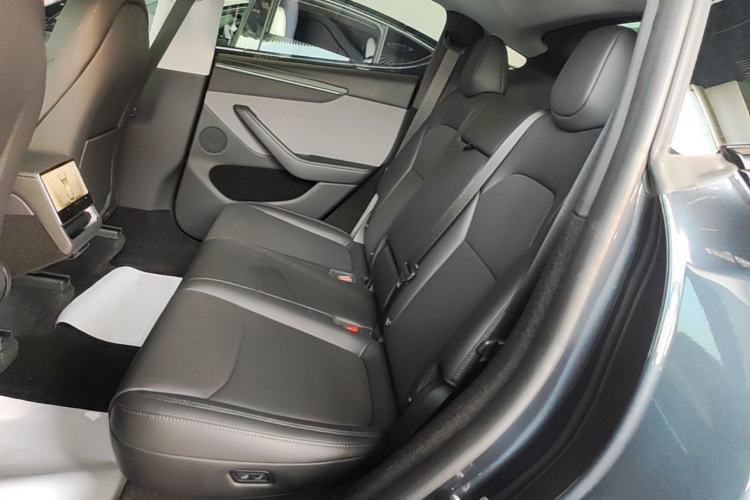 Used Tesla Model Y 2025 Rear-Wheel-Drive Version Left Rear Seat