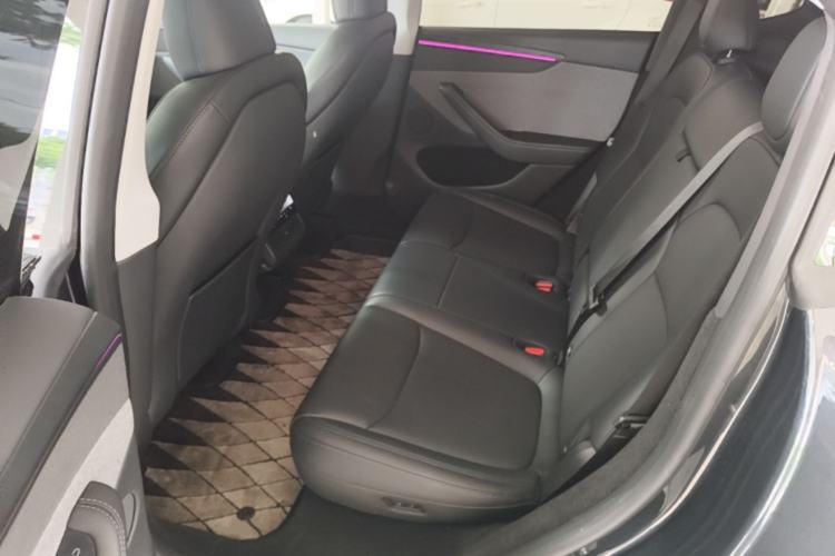 Used Tesla Model Y 2025 Rear-Wheel Drive First Edition Left Rear Seat