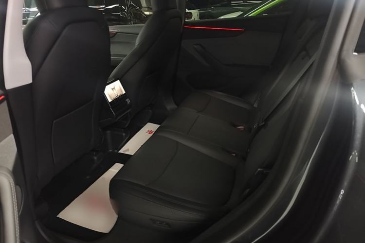 Used Tesla Model Y 2025 Rear-Wheel-Drive Version Left Rear Seat
