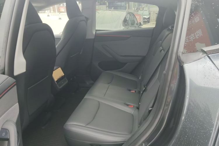 Used Tesla Model Y 2025 Rear-Wheel-Drive Version Left Rear Seat