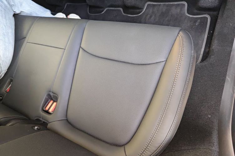 Used Tesla Model Y 2025 Rear-Wheel Drive First Edition Left Rear Seat