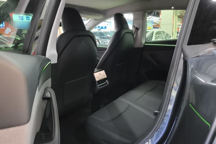 Used Tesla Model Y 2025 Rear-Wheel Drive First Edition Left Rear Seat