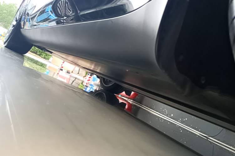 Used Tesla Model Y 2025 Rear-Wheel-Drive Version Left Side Sill