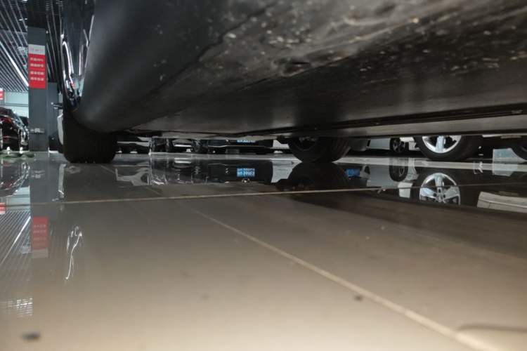 Used Tesla Model Y 2025 Rear-Wheel-Drive Version Left Side Sill
