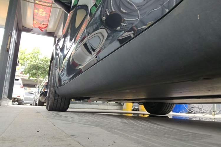 Used Tesla Model Y 2025 Rear-Wheel-Drive Version Left Side Sill